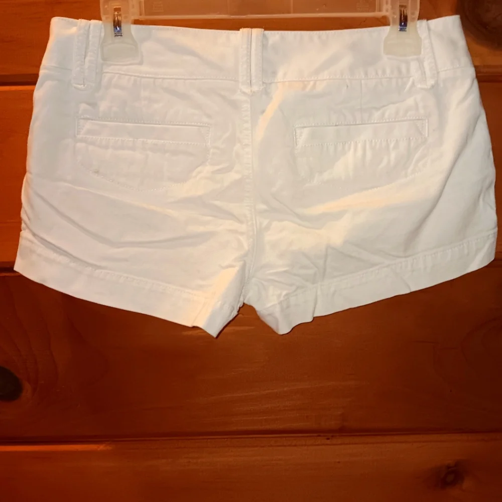 Express White shorts - Picture 2 of 2